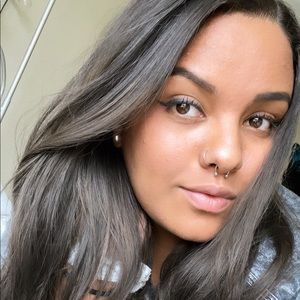 Meet your Posher, Naiomi